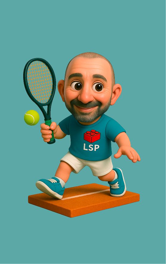 Immagine stilizzata in versione cartoon del nostro Ceo Luca, intento in una partita di tennis con una t-shirt Lego Serious Play